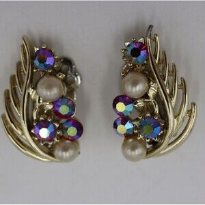 Lisner Vintage Pearl Rhinestone Clip-On Earrings 1" - Iridescent Costume